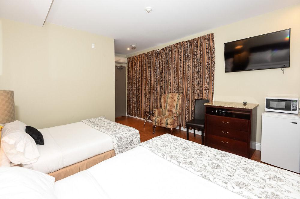 Ottawa Inn Hotel ภายนอก รูปภาพ