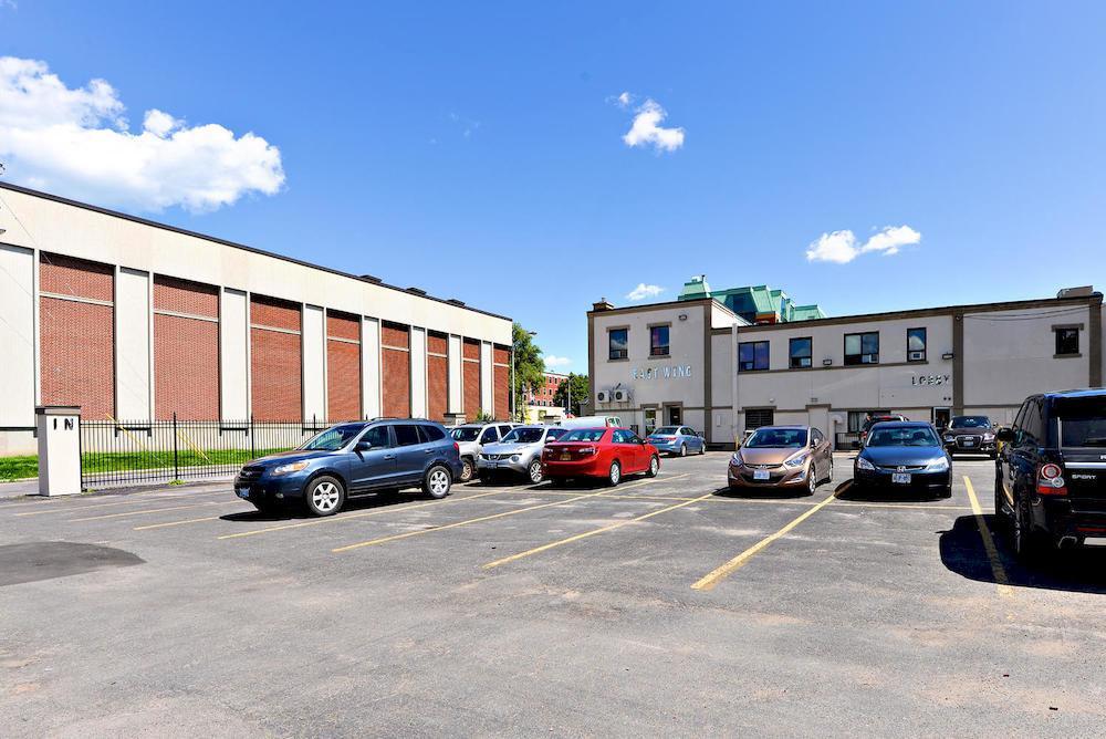 Ottawa Inn Hotel ภายนอก รูปภาพ