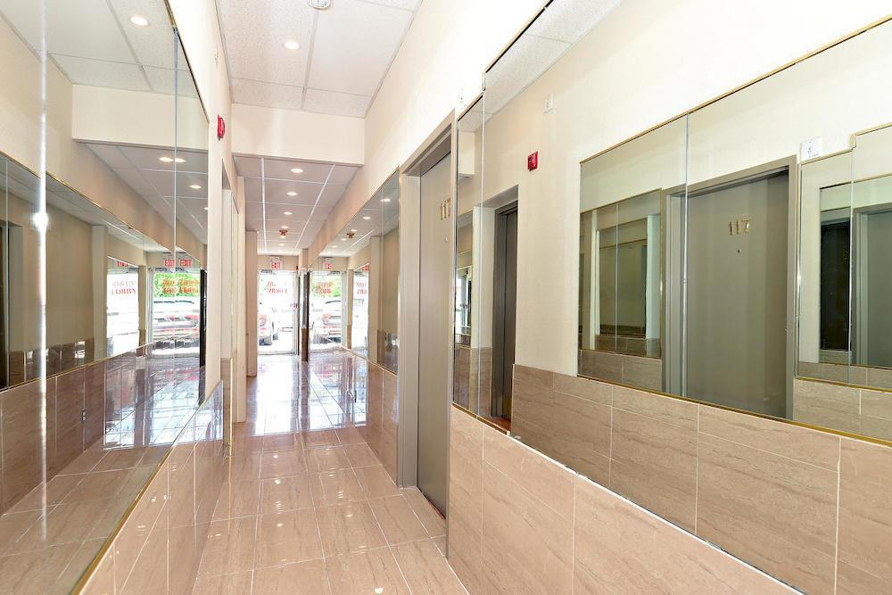 Ottawa Inn Hotel ภายนอก รูปภาพ
