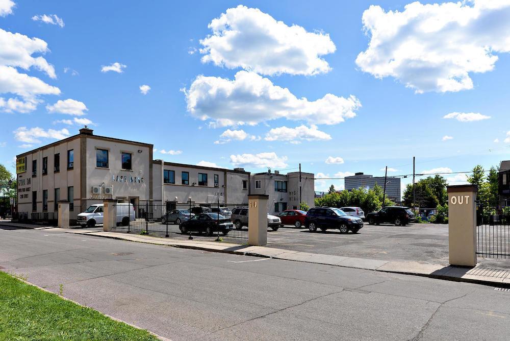 Ottawa Inn Hotel ภายนอก รูปภาพ